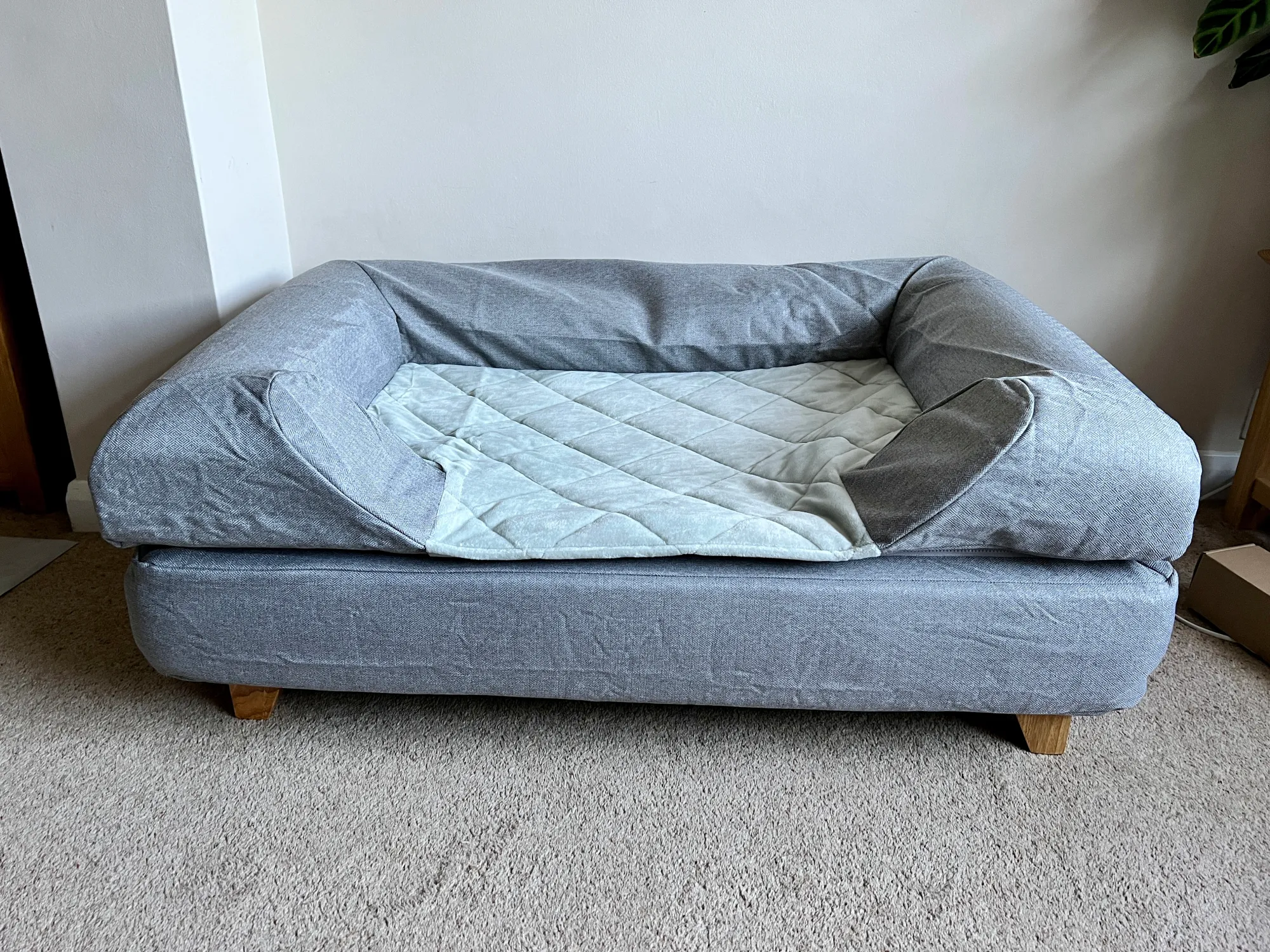 Omlet Topology Luxury Dog Bed Review